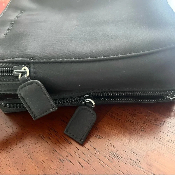 Jeanne Lottie Crossbody Purse - Picture 9 of 10